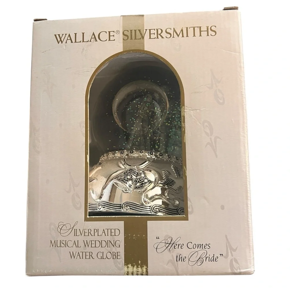 2001 Vintage Wallace Silversmith Musical Wedding Water Globe